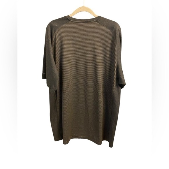 Eddie Bauer In Motion XLT Freedry shirt in gray and black. Horizontal striping. - Picture 6 of 10